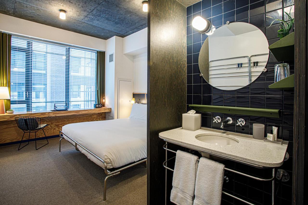 The Emily Hotel Chicago Exterior photo