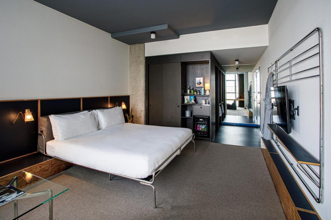 The Emily Hotel Chicago Exterior photo