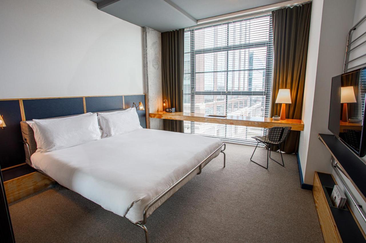 The Emily Hotel Chicago Exterior photo