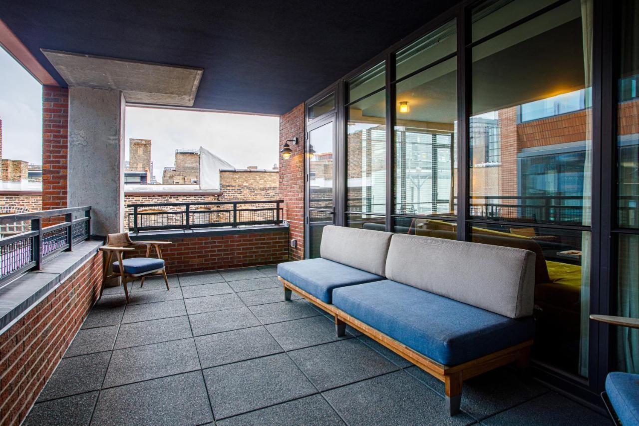 The Emily Hotel Chicago Exterior photo