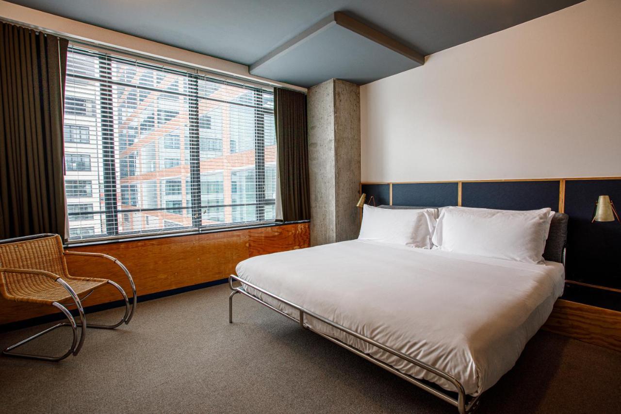 The Emily Hotel Chicago Exterior photo
